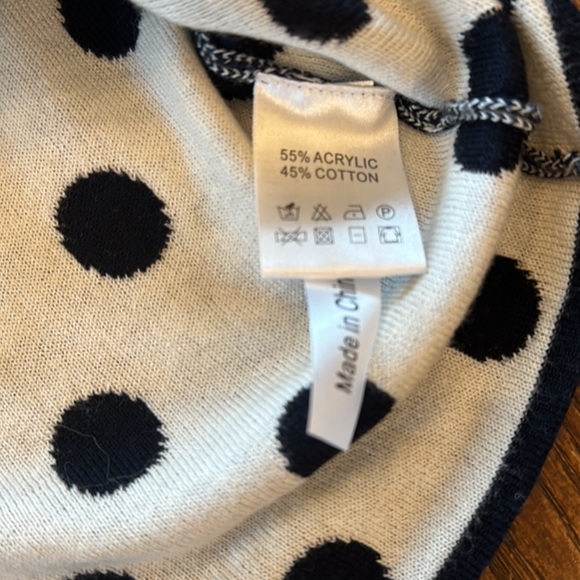 Like new Question   skirt - Picture 4 of 4